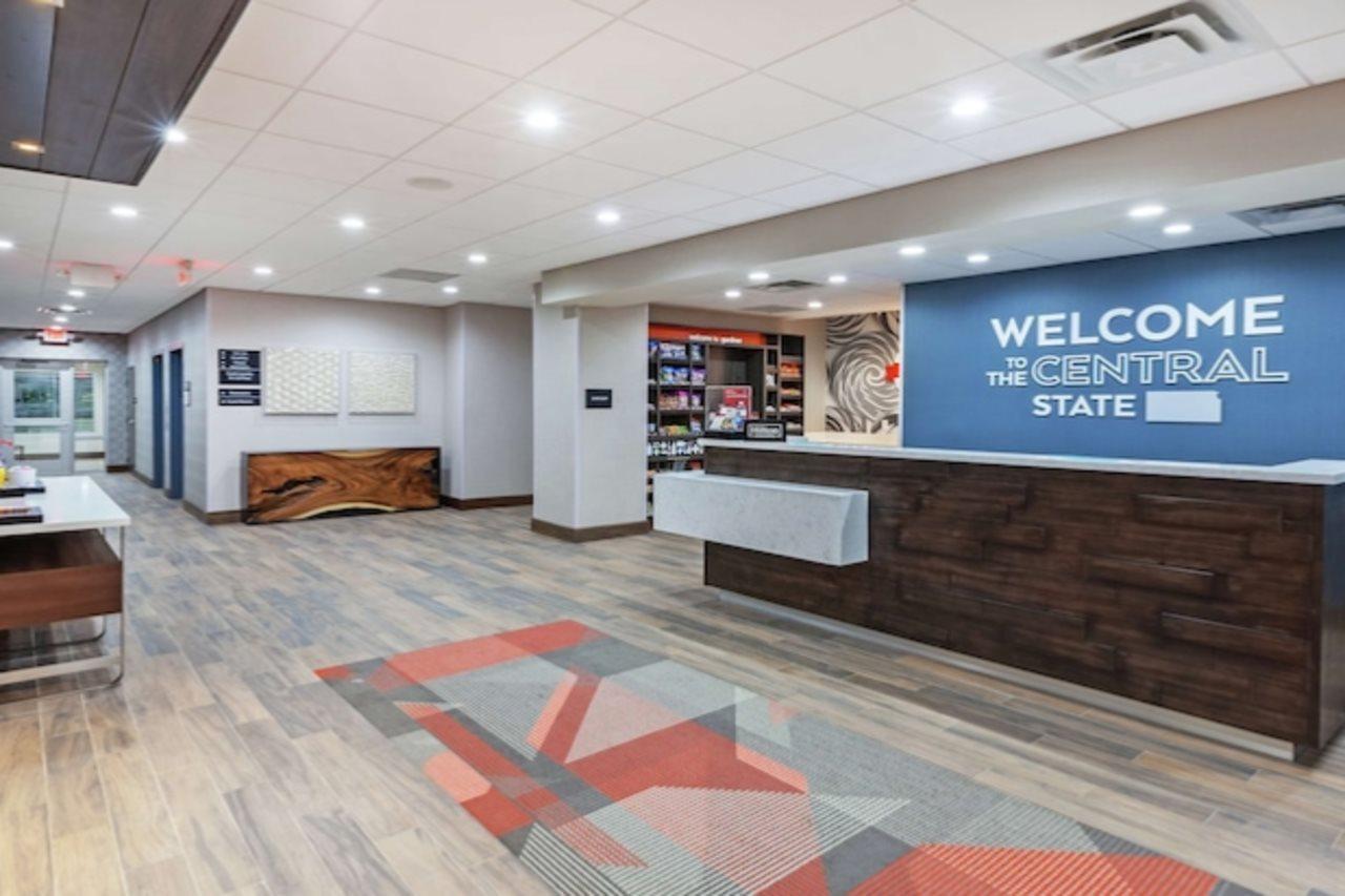 Hampton Inn Gardner Εξωτερικό φωτογραφία